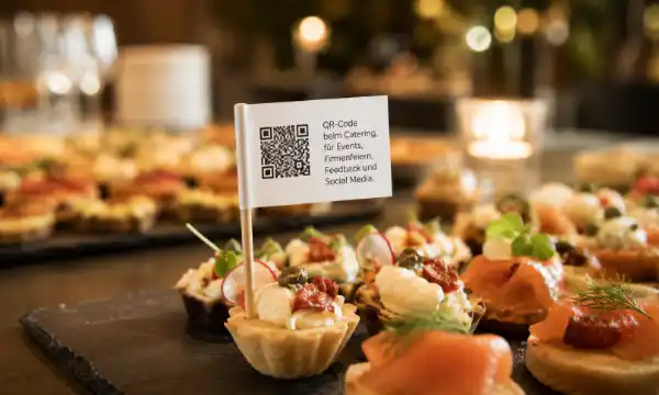 QR-Code Fähnchen beim Catering mit Fingerfood